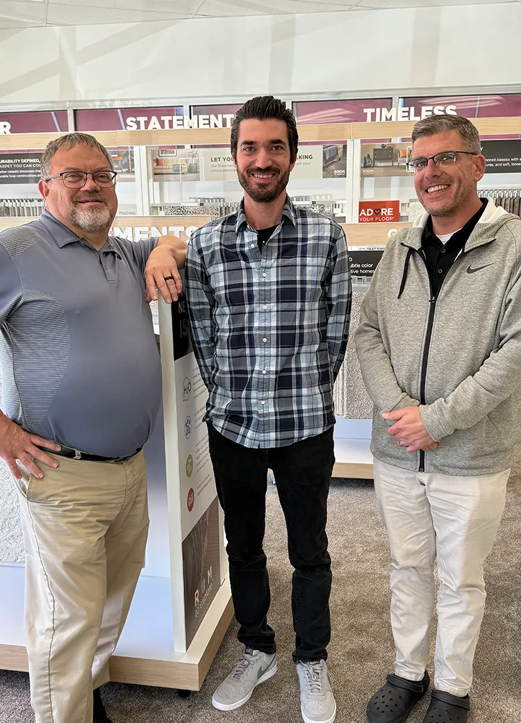 Staff in flooring showroom in Ohio for Buddy's Flooring America 